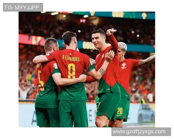 各大足球明星助力球队崛起分析 从梅西到C罗的传奇战队发展历程