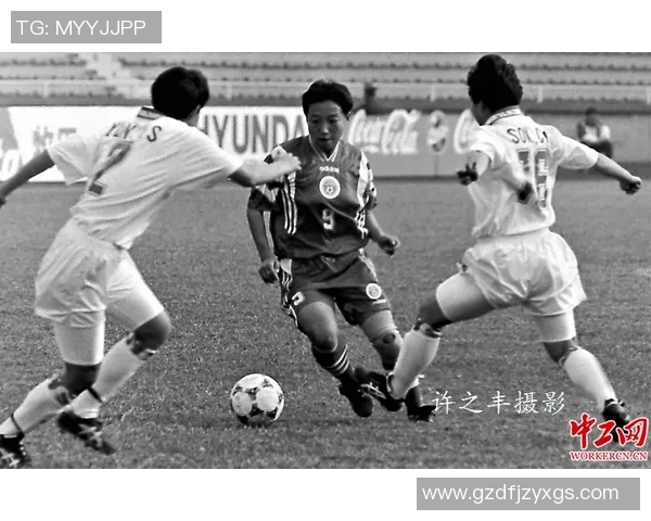 世界足球传奇:回顾各国球星的辉煌历史与卓越成就